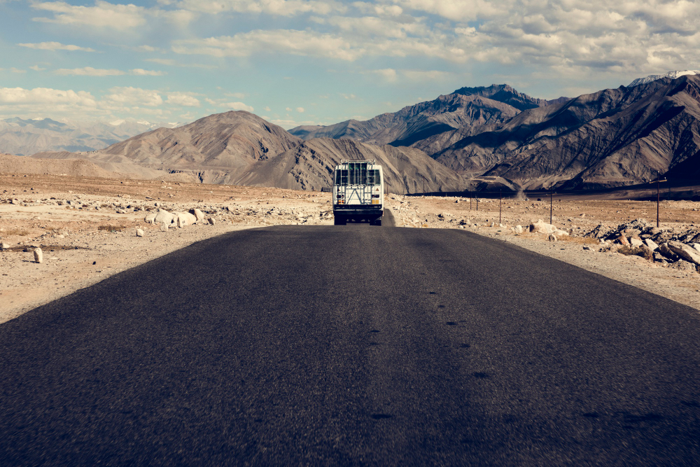 The Importance of High-Quality Sealants in Asphalt Paving Projects