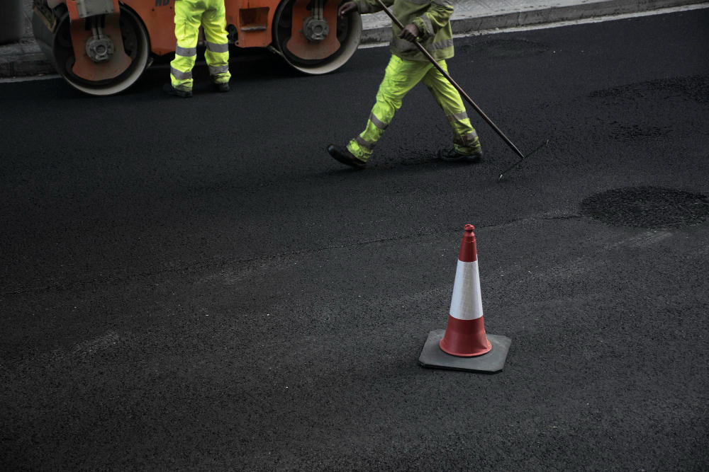 Unlocking The Benefits of Asphalt Sealcoating