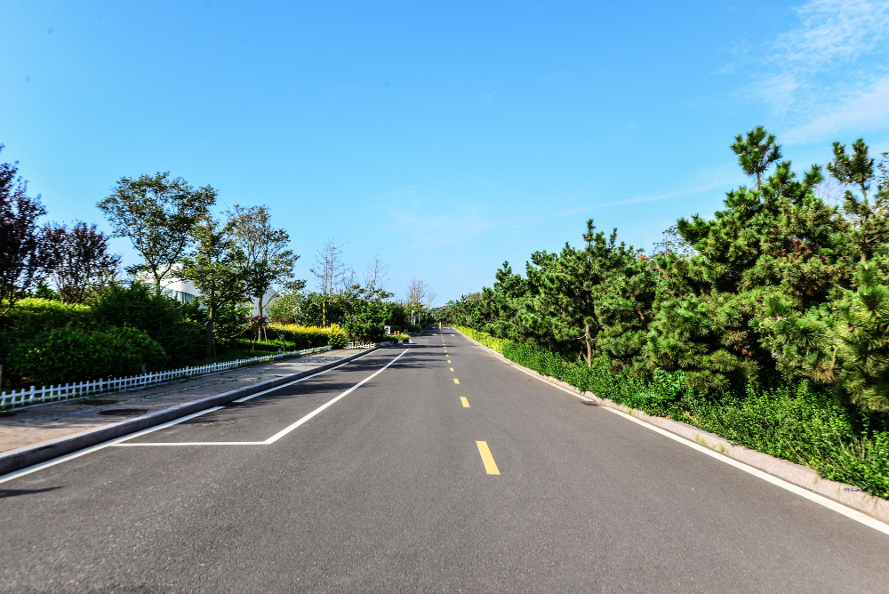 Why Asphalt is a Better Choice than Concrete for Your Paving Needs