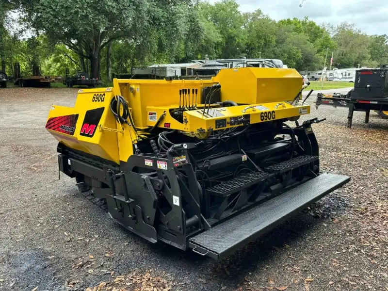 Commercial asphalt paving equipment